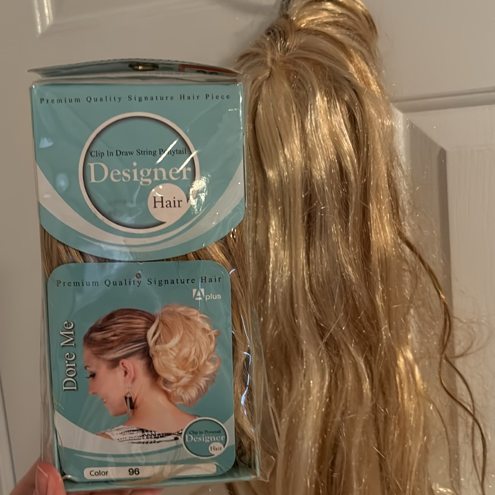 Make offer! NIB Dore Me Designer Clip Hair Piece w highlight long wig side bangs